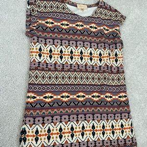 Multicolored short sleeve shift dress. Size S.